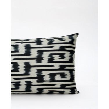 Διακοσμητική Μαξιλαροθήκη Αργαλειού Boho Ikat 35x60cm Μαύρο