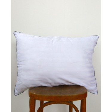 Μέτριο Μαξιλάρι Ύπνου με Γκρι Ρέλι Studio 50x70cm 50x70cm Άσπρο