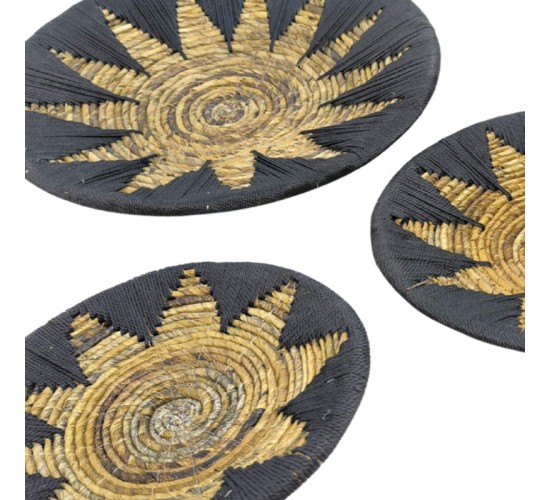 Διακοσμητικό τοίχου Circy Inart σετ 3 τεμ ψάθα σε μαύρη-μπεζ απόχρωση Υλικό: WICKER 343-000102